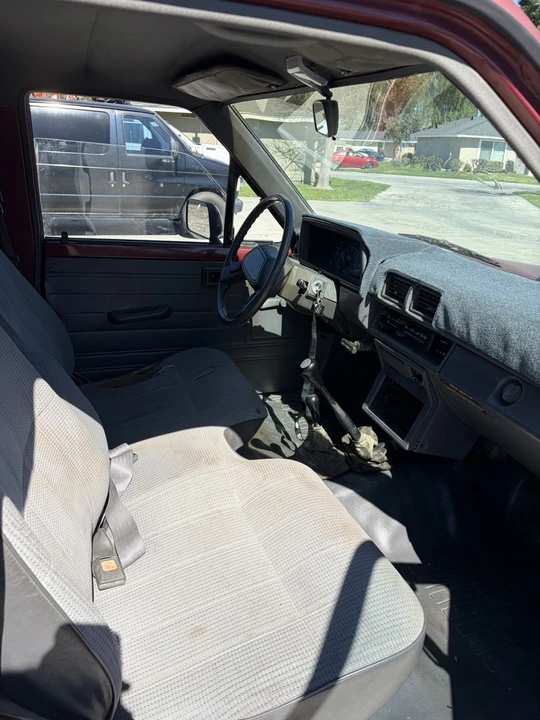 1987 Toyota Hilux 4th Gen - Image 6 of 21