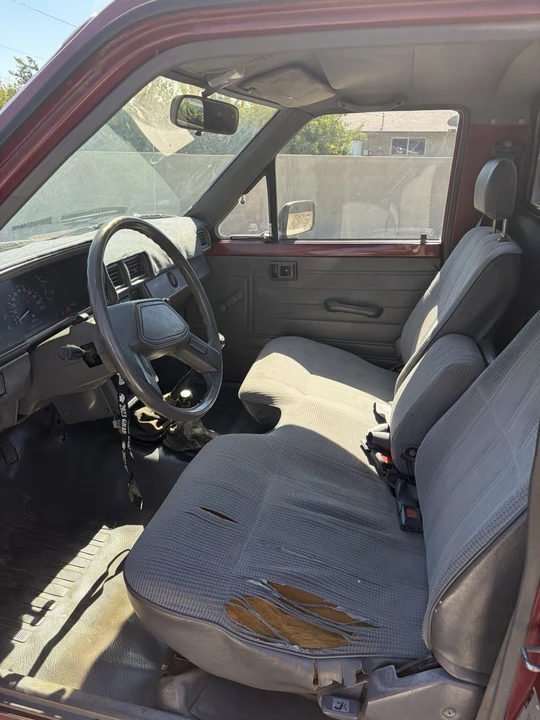 1987 Toyota Hilux 4th Gen - Image 7 of 21