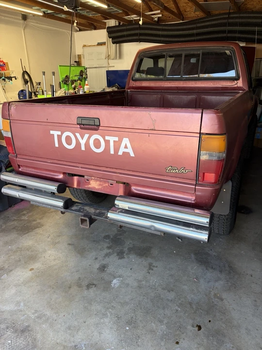 1987 Toyota Hilux 4th Gen - Image 10 of 21