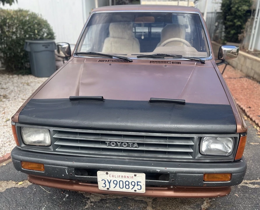 1987 Toyota Hilux 4th Gen - Image 3 of 31