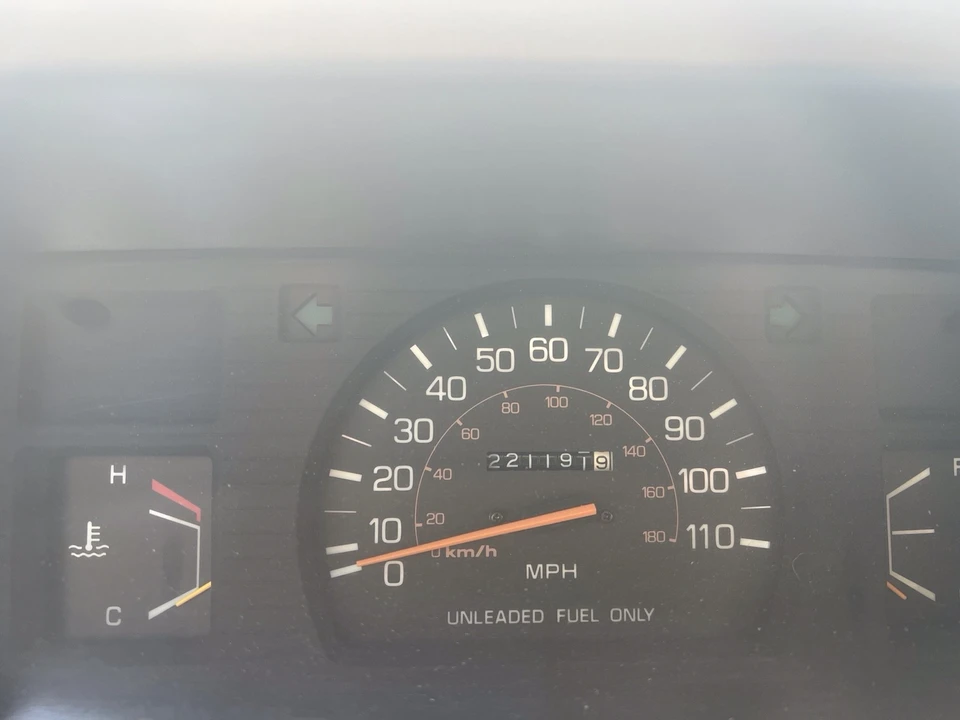 1987 Toyota Hilux 4th Gen - Image 10 of 31