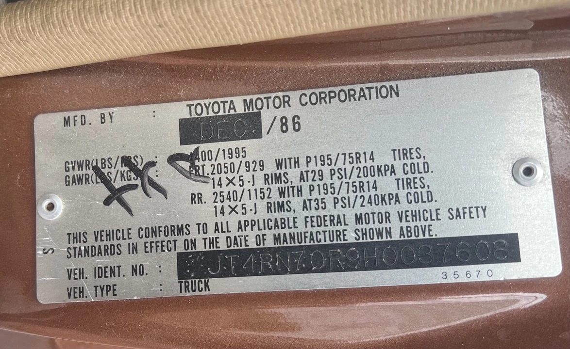 1987 Toyota Hilux 4th Gen - Image 24 of 31