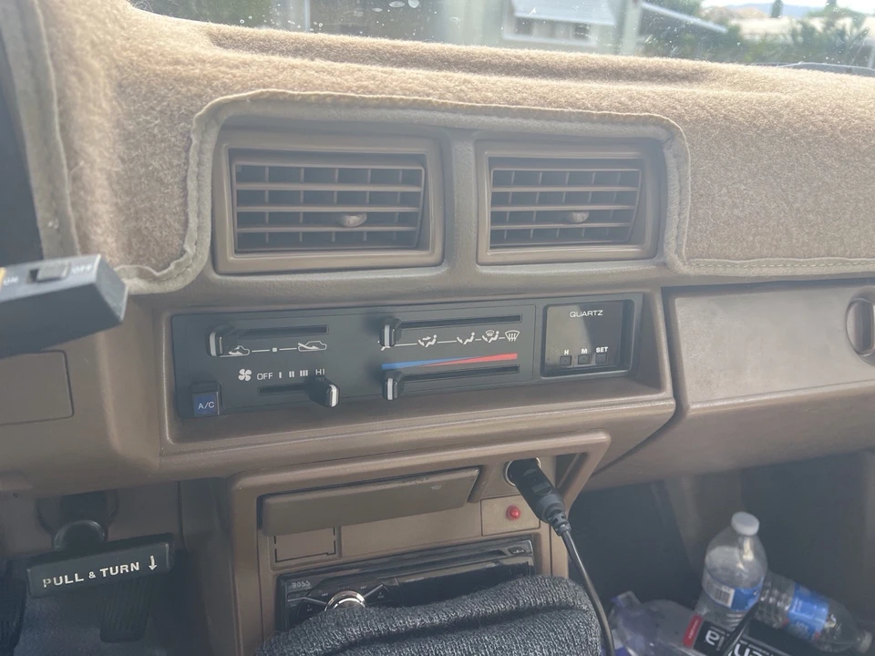 1987 Toyota Hilux 4th Gen - Image 11 of 31
