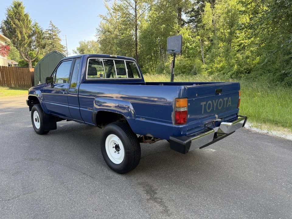 1987 Toyota Hilux 4th Gen - Image 5 of 31
