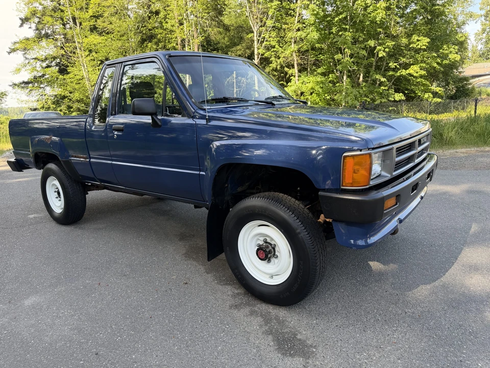 1987 Toyota Hilux 4th Gen - Image 9 of 31