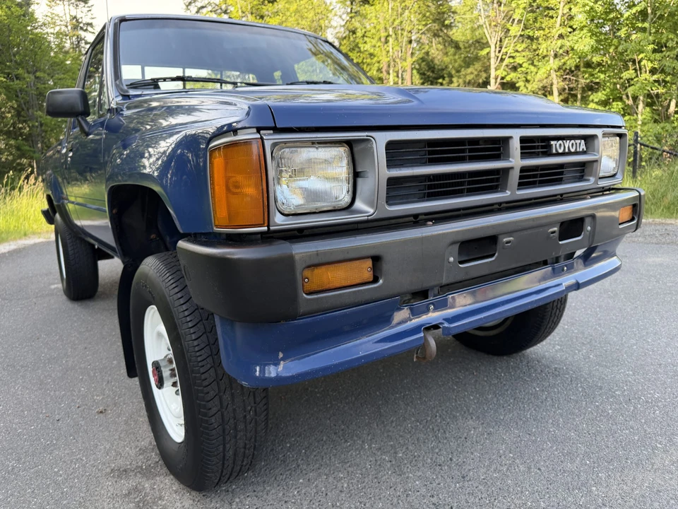 1987 Toyota Hilux 4th Gen - Image 10 of 31