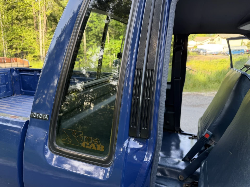 1987 Toyota Hilux 4th Gen - Image 27 of 31