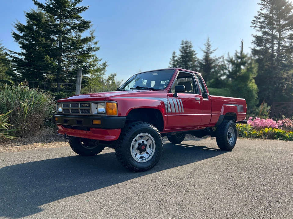 1987 Toyota Hilux 3rd Gen - Image 10 of 31
