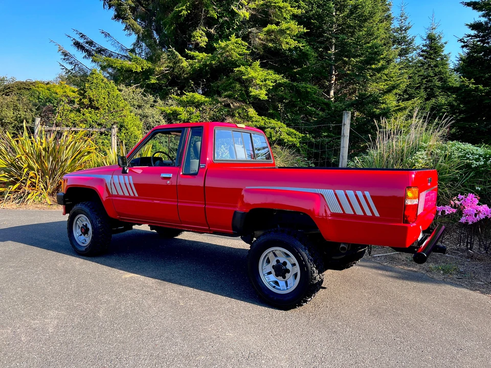 1987 Toyota Hilux 3rd Gen - Image 12 of 31