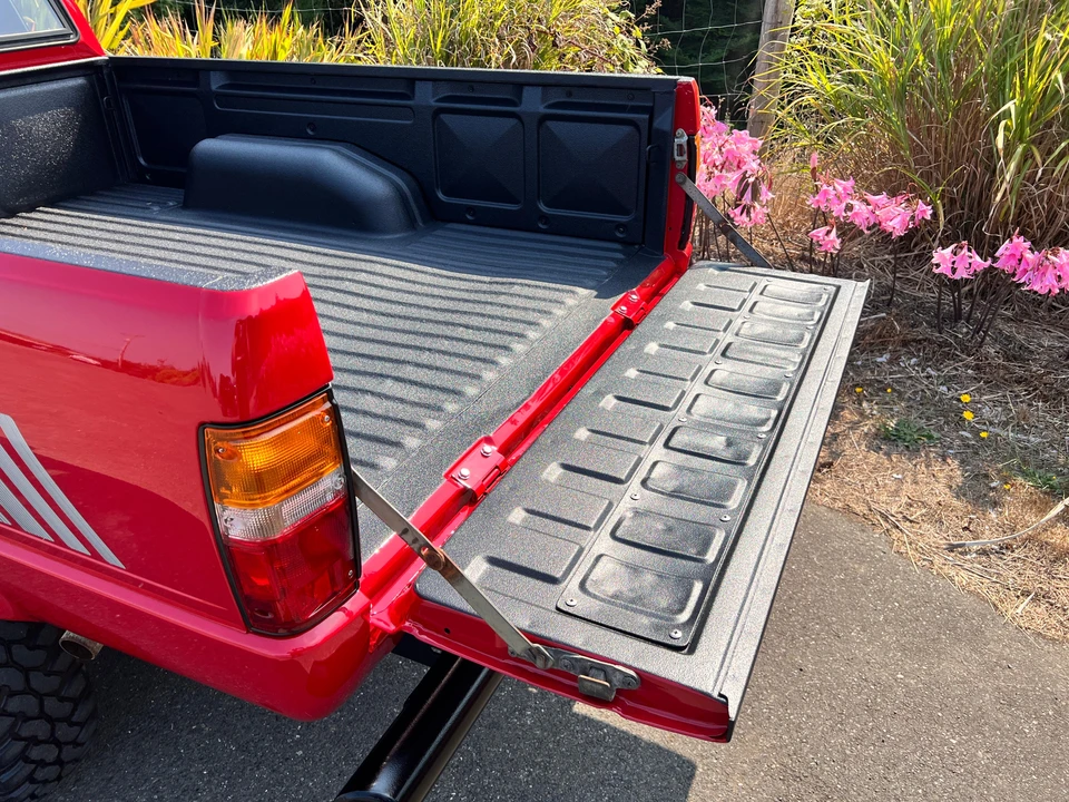 1987 Toyota Hilux 3rd Gen - Image 31 of 31