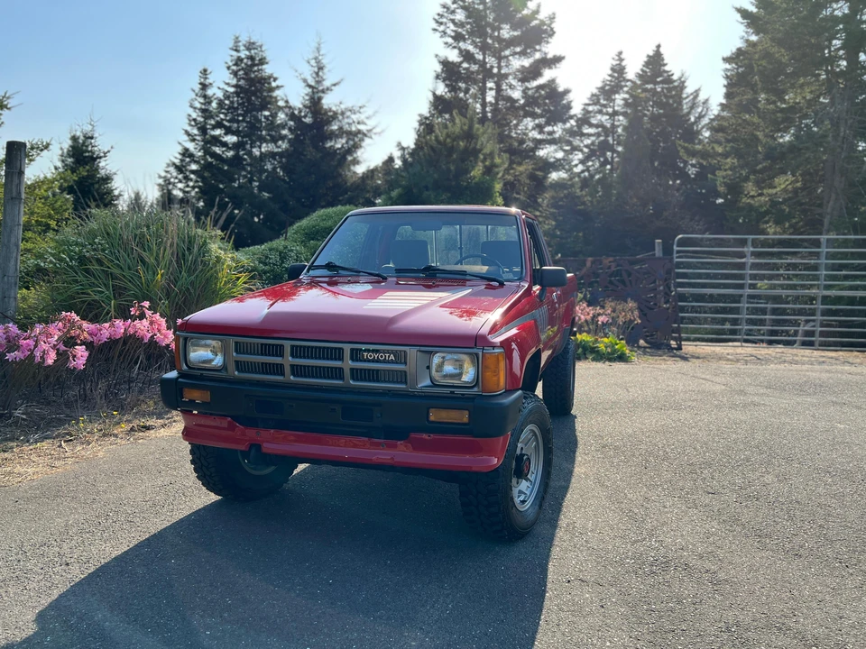 1987 Toyota Hilux 3rd Gen - Image 6 of 31