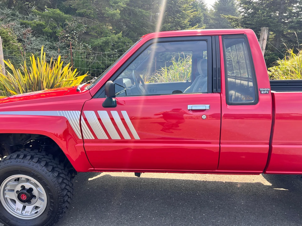 1987 Toyota Hilux 3rd Gen - Image 26 of 31