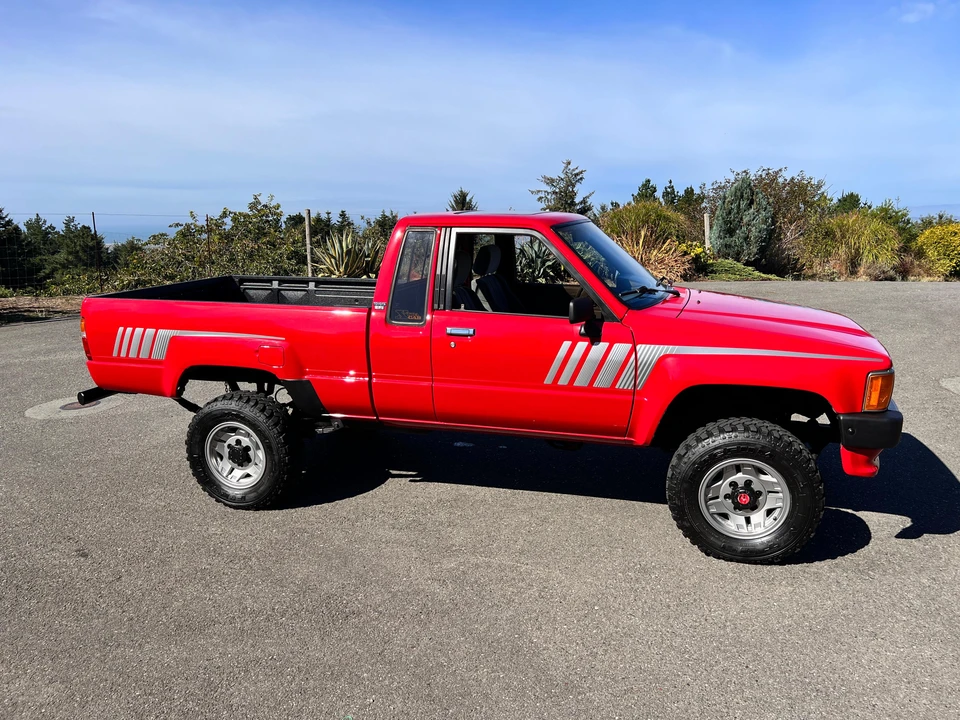 1987 Toyota Hilux 3rd Gen - Image 16 of 31
