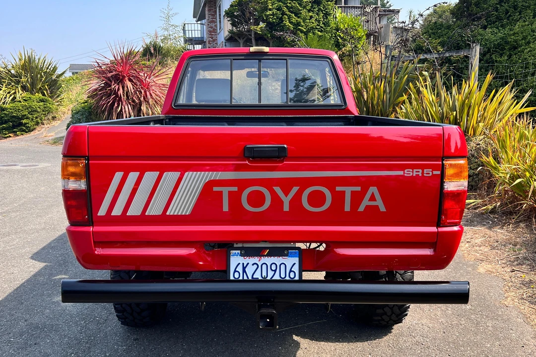 1987 Toyota Hilux 3rd Gen - Image 5 of 31