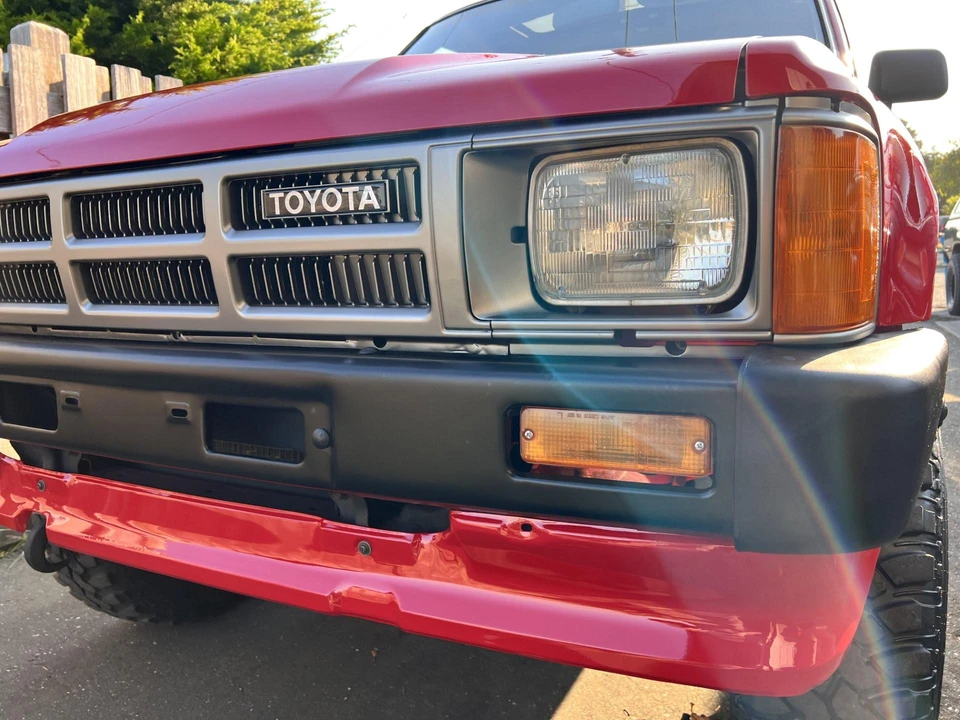 1987 Toyota Hilux 3rd Gen - Image 21 of 31