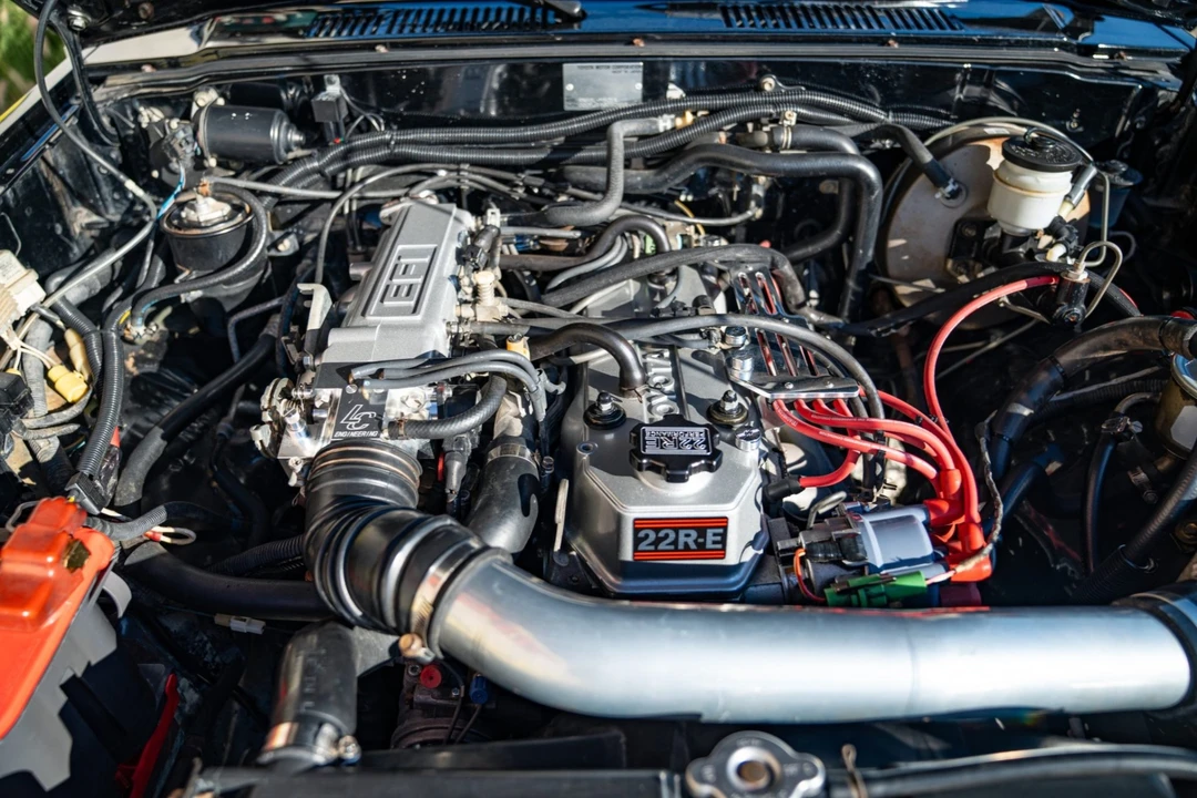 1987 Toyota Hilux 4th Gen - Image 6 of 8