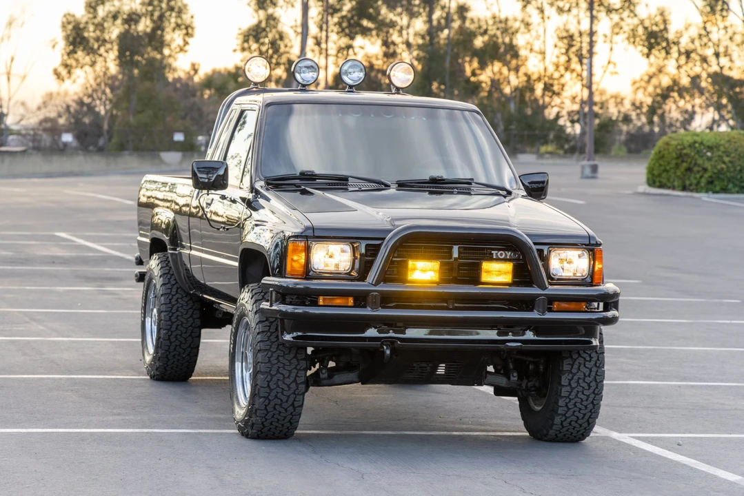 1987 Toyota Hilux 4th Gen - Image 11 of 31