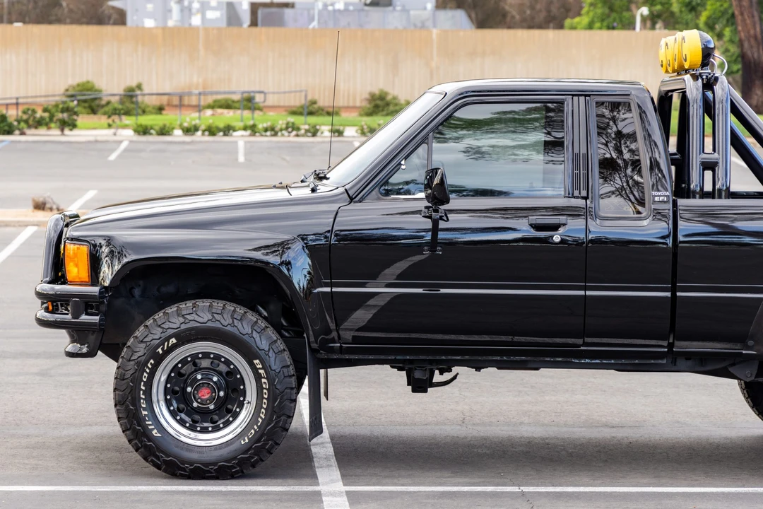 1987 Toyota Hilux 4th Gen - Image 27 of 31