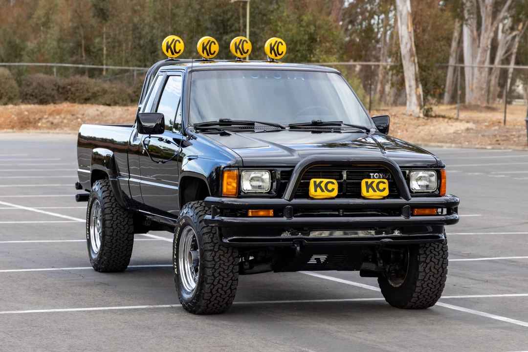 1987 Toyota Hilux 4th Gen - Image 8 of 31