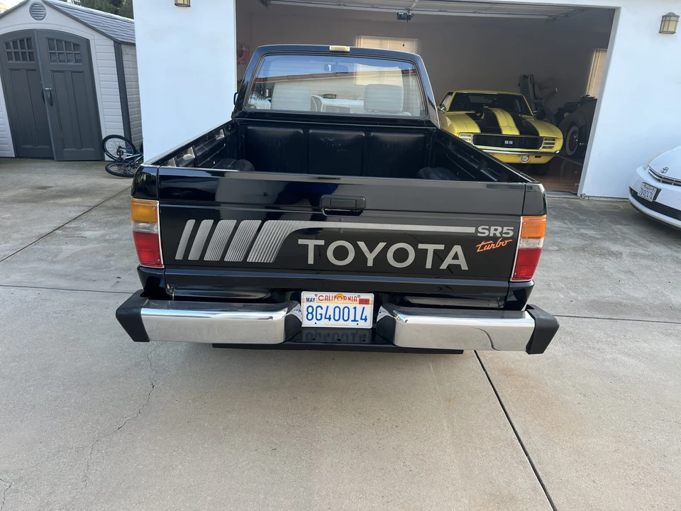 1987 Toyota Hilux 4th Gen - Image 14 of 31