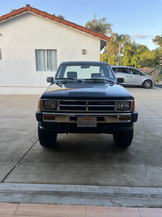 1987 Toyota Hilux 4th Gen - Image 10 of 31