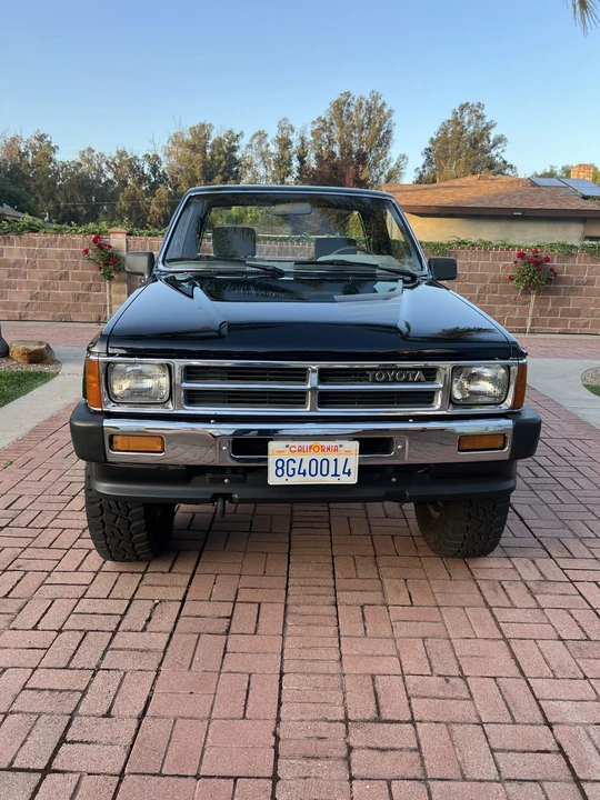 1987 Toyota Hilux 4th Gen - Image 2 of 31