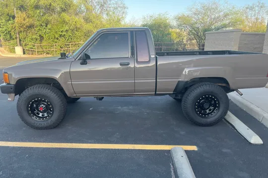 1987 Toyota Pickup XtraCab SR5 Turbo 4×4 5-Speed