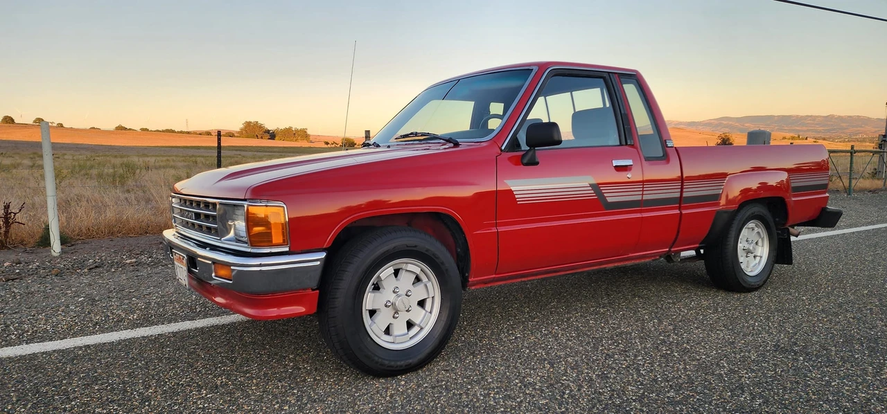 1987 Toyota Hilux 4th Gen - Image 6 of 31