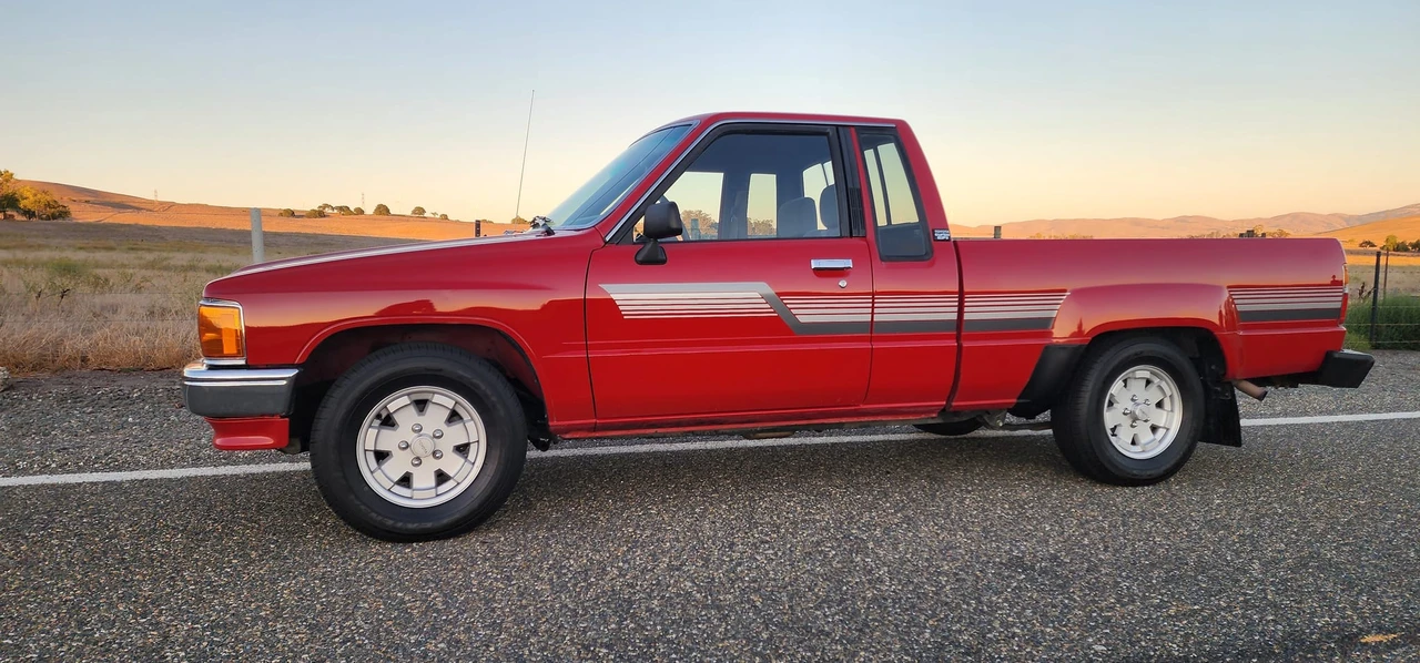 1987 Toyota Hilux 4th Gen - Image 7 of 31