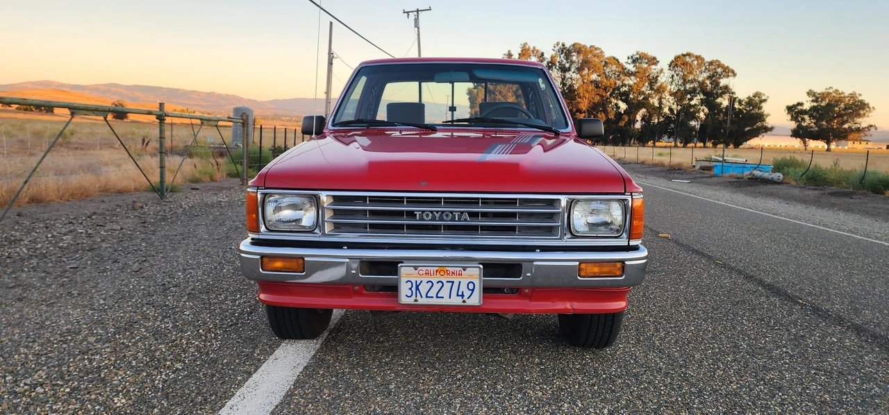 1987 Toyota Hilux 4th Gen - Image 24 of 31