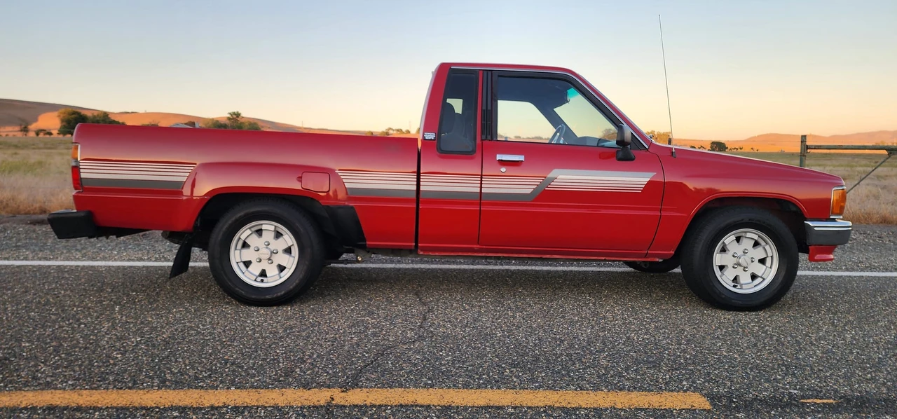 1987 Toyota Hilux 4th Gen - Image 19 of 31