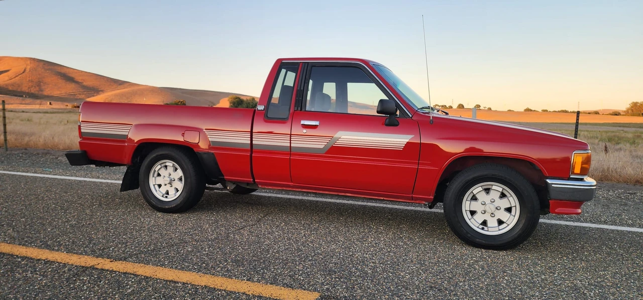 1987 Toyota Hilux 4th Gen - Image 20 of 31