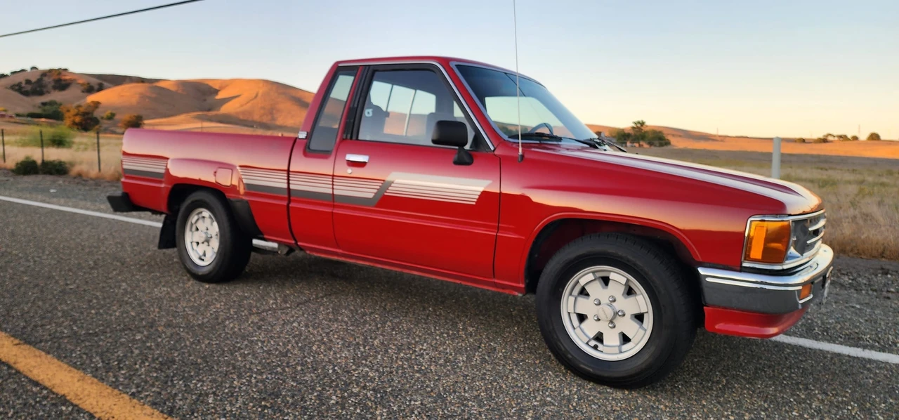 1987 Toyota Hilux 4th Gen - Image 21 of 31