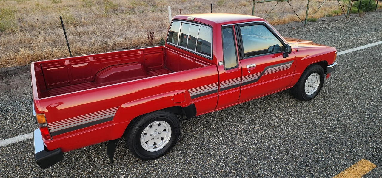 1987 Toyota Hilux 4th Gen - Image 17 of 31