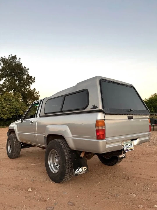 1987 Toyota Hilux 4th Gen - Image 5 of 9