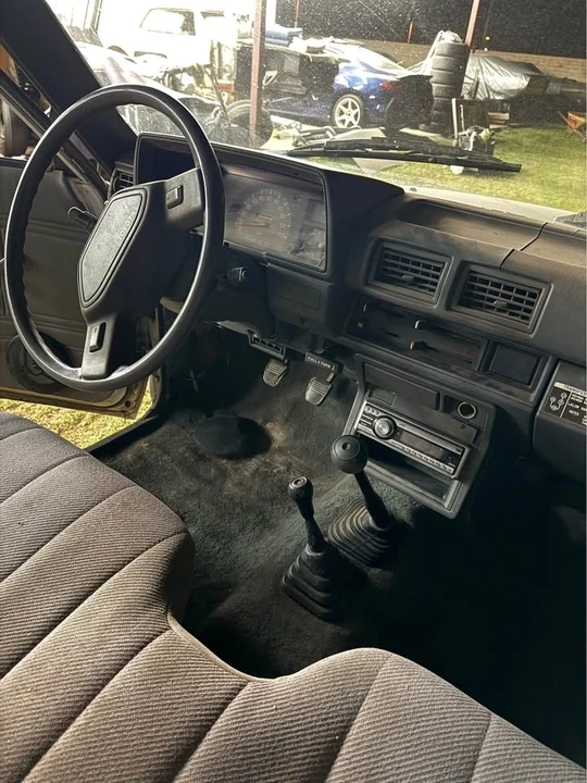 1987 Toyota Hilux 4th Gen - Image 8 of 9