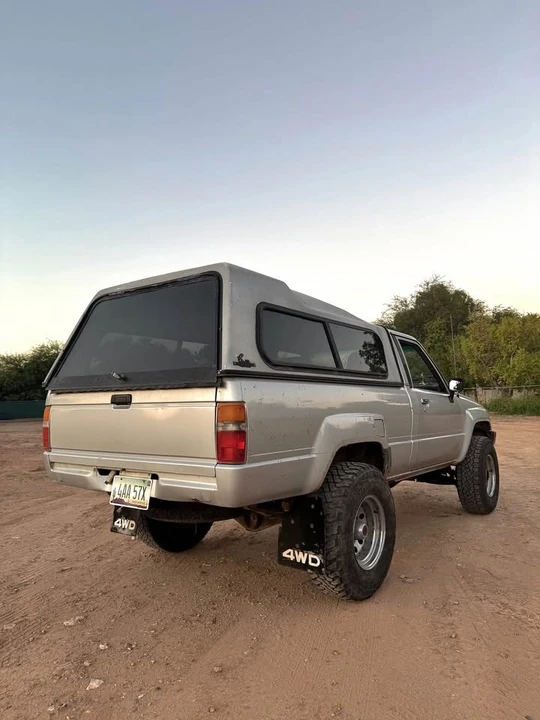 1987 Toyota Hilux 4th Gen - Image 6 of 9