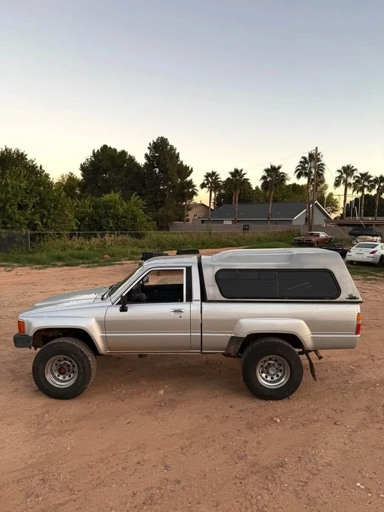 1987 Toyota Hilux 4th Gen - Image 3 of 9