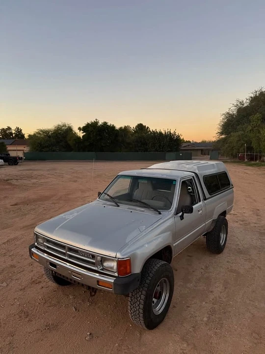 1987 Toyota Hilux 4th Gen - Image 2 of 9