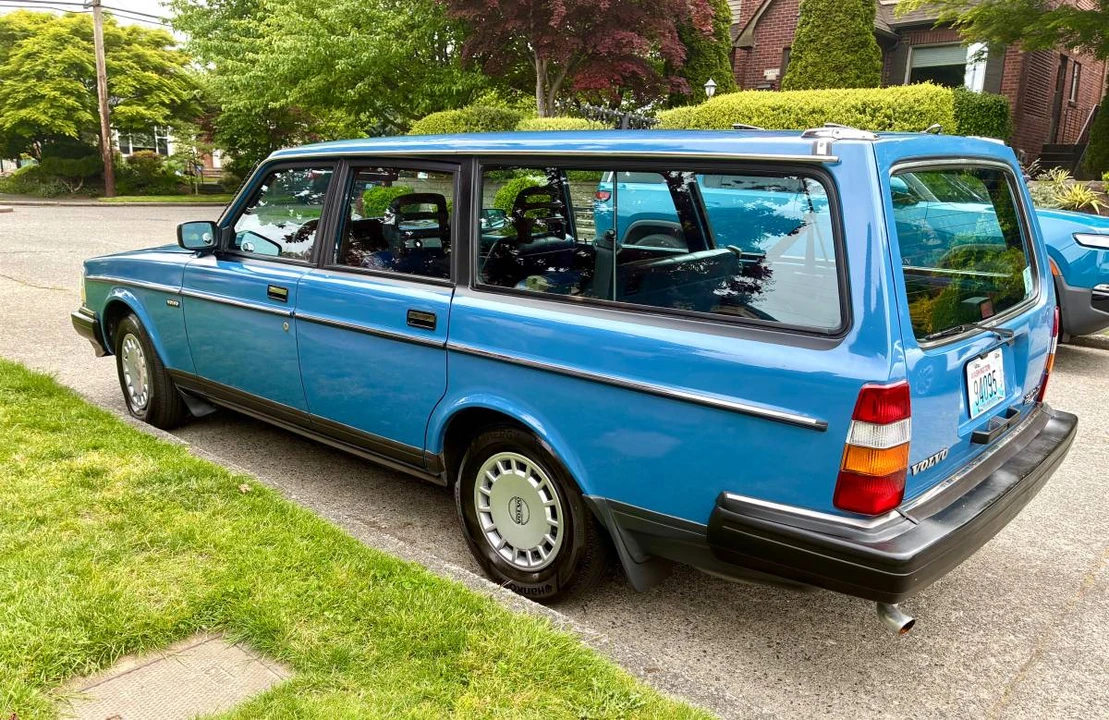 1987 Volvo 245 - Image 4 of 24