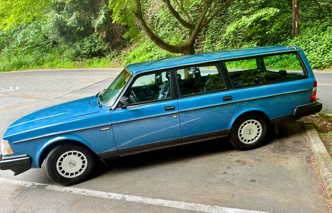 1987 Volvo 245 - Image 13 of 24