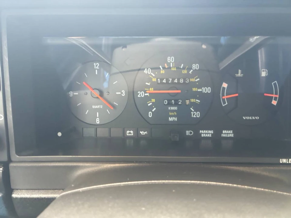 1987 Volvo 245 - Image 10 of 24