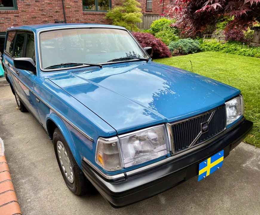 1987 Volvo 245 - Image 5 of 24