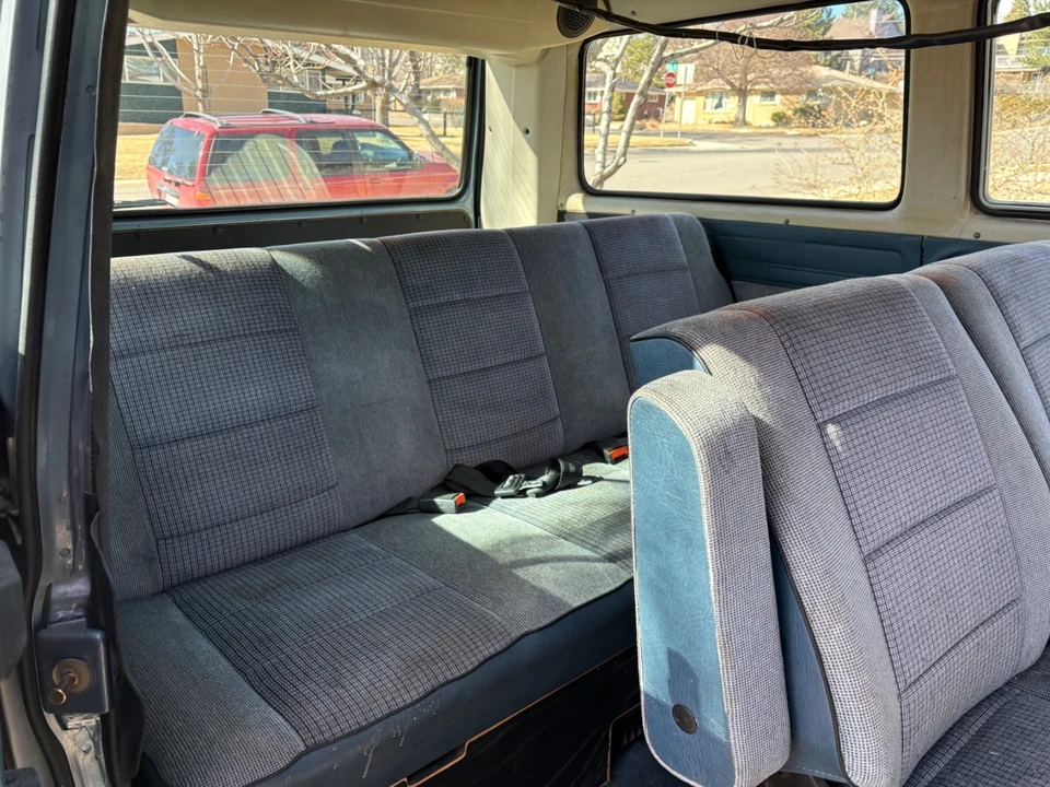 1987 Volkswagen Bay-Window Bus - Image 10 of 21