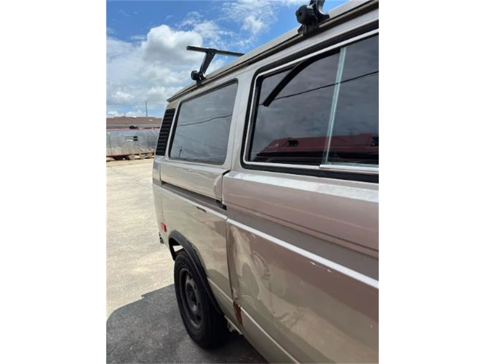 1987 Volkswagen Vanagon - Image 13 of 17
