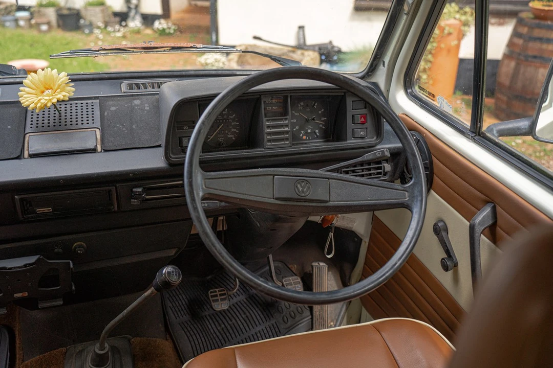 1987 Volkswagen Vanagon - Image 25 of 30