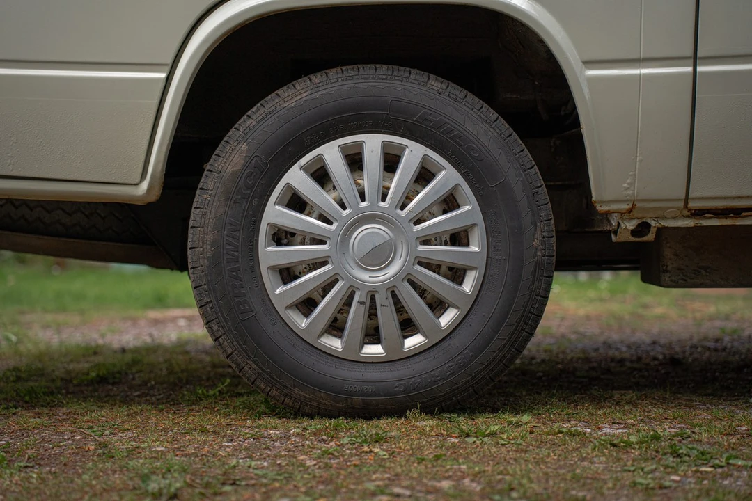 1987 Volkswagen Vanagon - Image 17 of 30