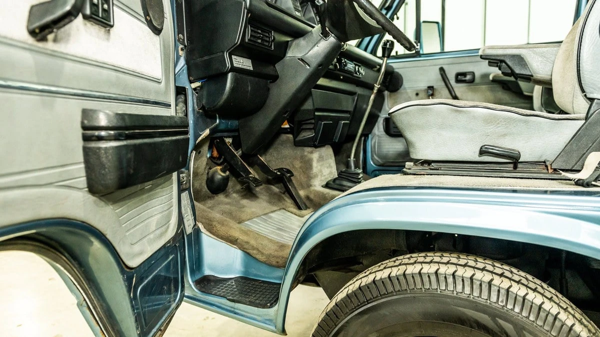 1987 Volkswagen Vanagon - Image 24 of 30