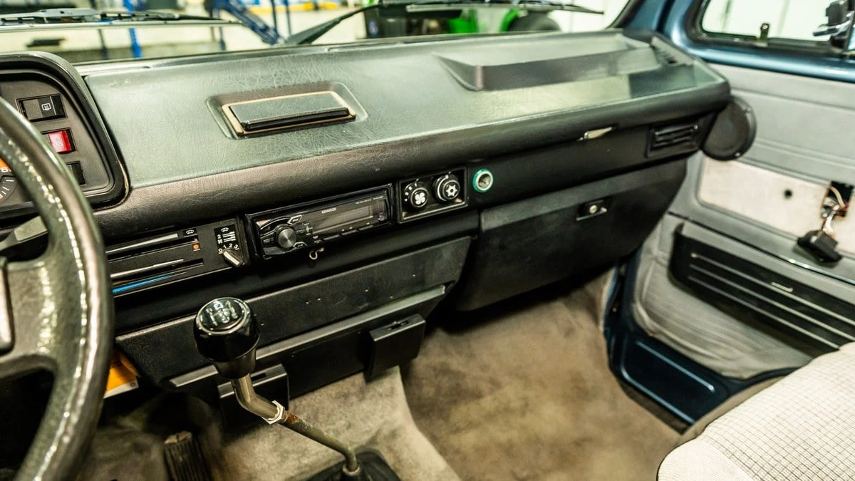 1987 Volkswagen Vanagon - Image 21 of 30