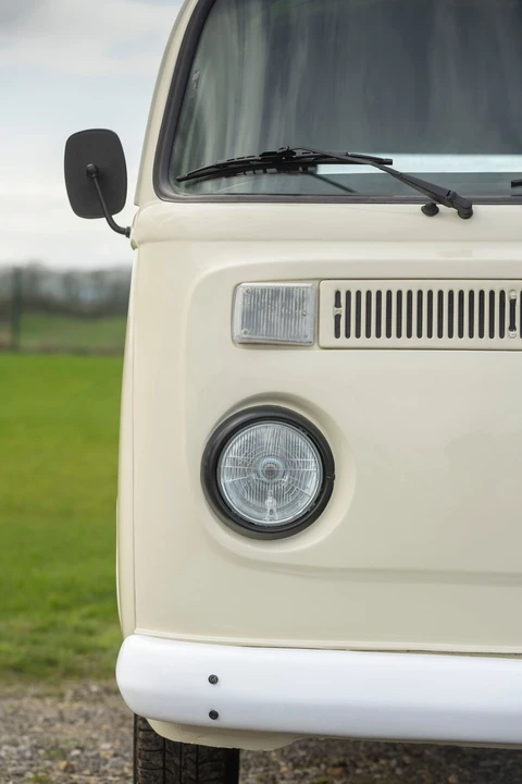 1987 Volkswagen Bay-Window Bus - Image 10 of 31